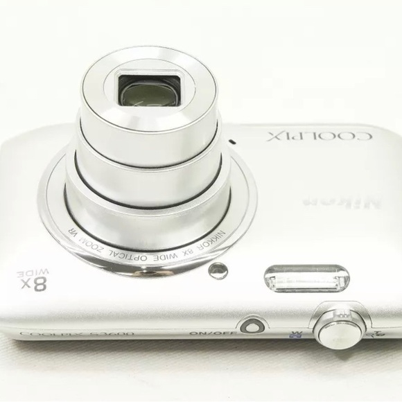 Nikon Coolpix S3600 20.1MP MINT condition - Picture 3 of 5